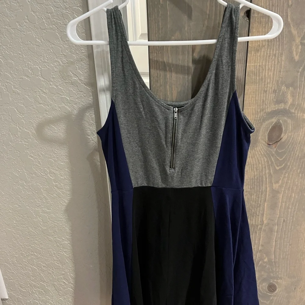 Express Dress - Picture 2 of 3